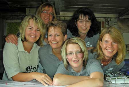 L�cheln f�r den Sommer - Das Team von \\\"Hainbronn Brazil\\\"