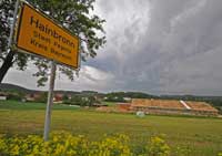 Die neue Lagerhalle am Ortsrand von Hainbronn