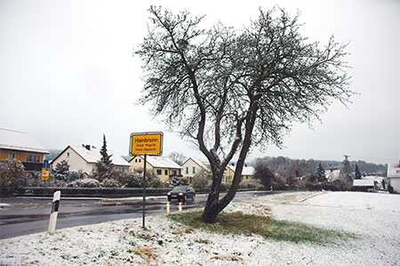 Ortseinfahrt Hainbronn im Winter