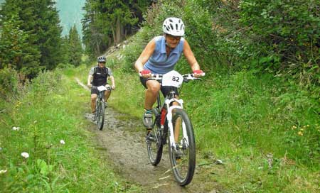 Kerstin Ehler aus Hainbronn beim Ironbike in Ischgl - hier auf einem Singletrail