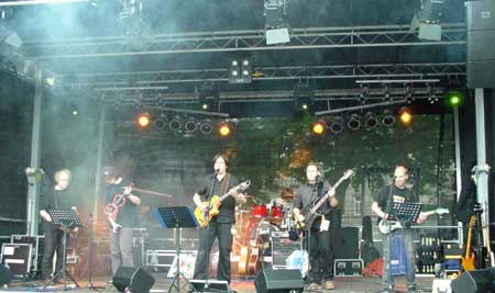 Harte Rythmen und hei�er Spund beim Rahmenprogramm