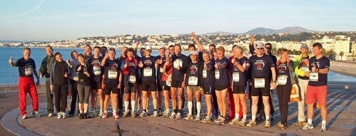 Die N�rnberger Laufgruppe von Never walk alone 