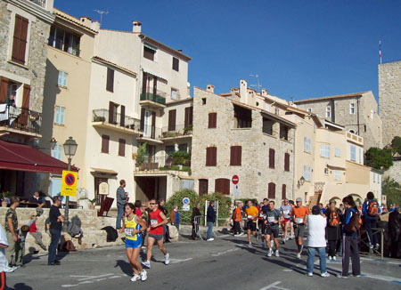 L�ufer in Antibes - beinahe fr�hlingshafte Temperaturen im November