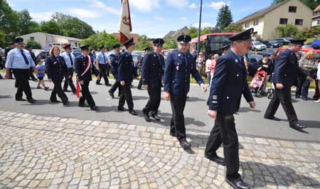 Die Hainbronner Feuerwehr beim Umzug in Kaltenthal