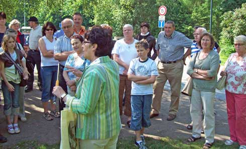 Die Hainbronner Sch�tzen bei der Stadtf�hrung in Karlsbad