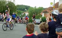Radler bei der BR-Radltour in Hainbronn 2006