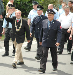 Der Pegnitzer B�ƒ�’�‚¼rgermeister Manfred Th�ƒ�’�‚¼mmler beim Stadtfeuerwehrtag 2008
