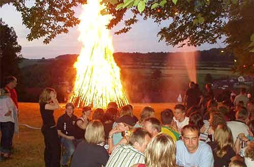 Das Hainbronner Sonnwendfeuer 2006